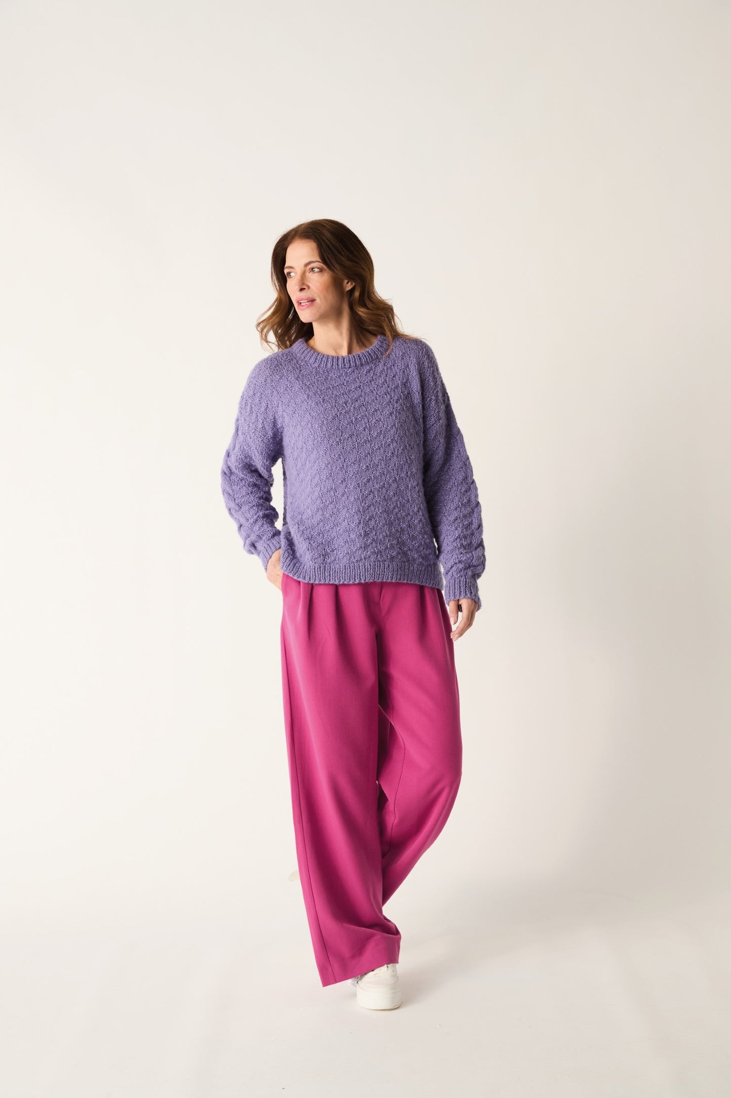 Knitting Pattern 10881 - Sweater in Sirdar Soft Down DK