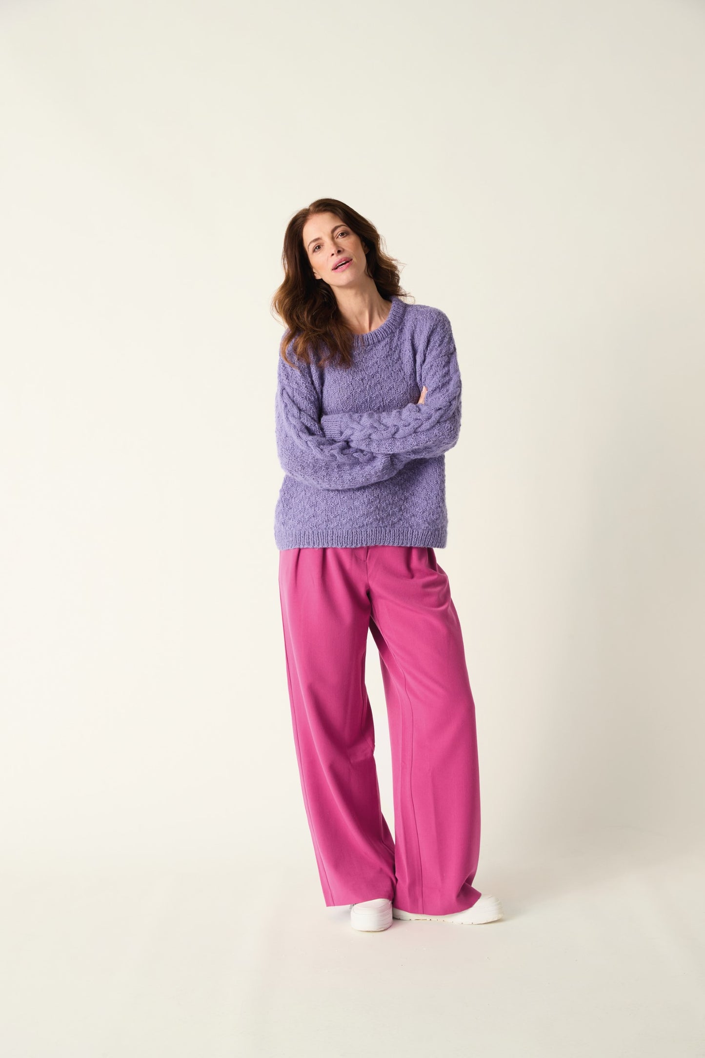 Knitting Pattern 10881 - Sweater in Sirdar Soft Down DK