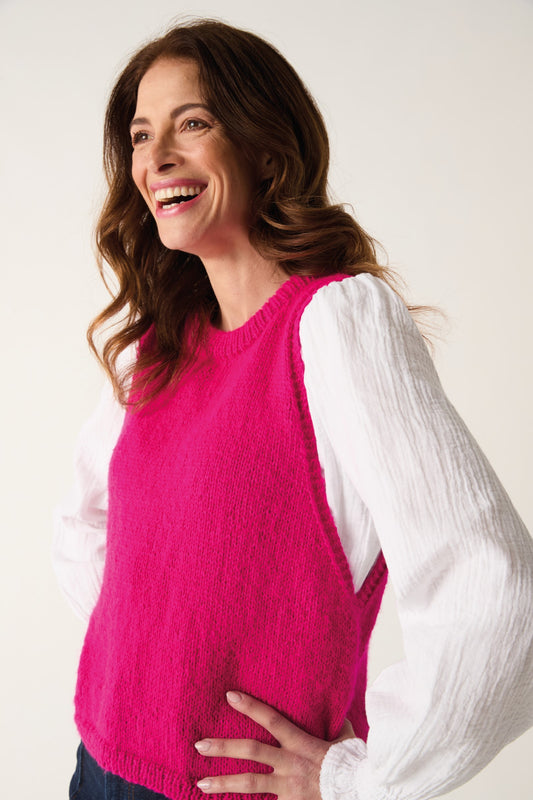 Knitting Pattern 10885 - Vest in Sirdar Soft Down DK