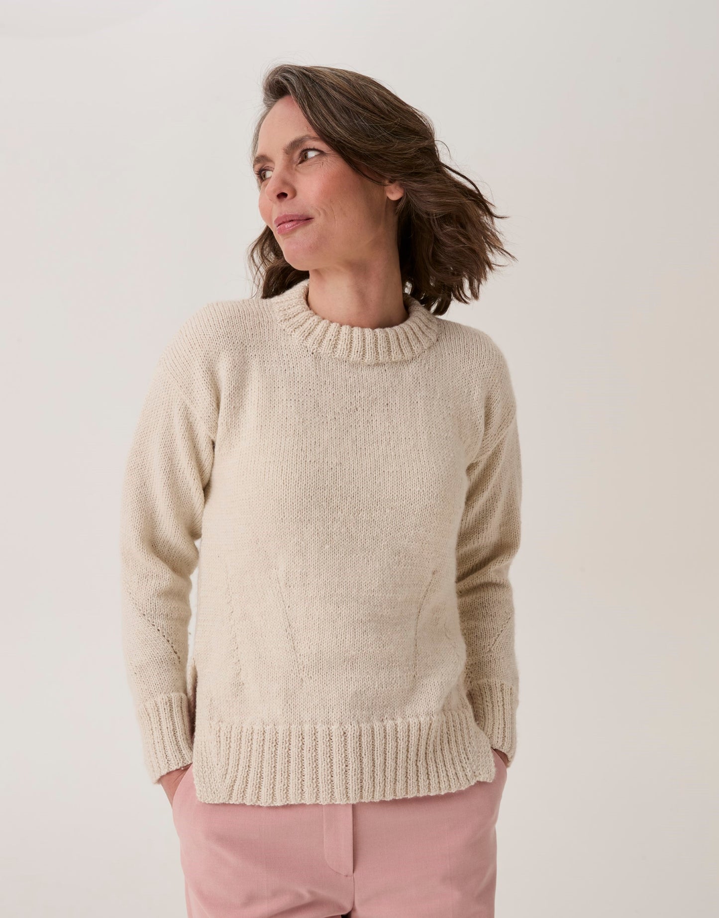 Knitting Pattern 10910 - Mushroom Gill Hem Sweater in Loveful Bio Blend DK