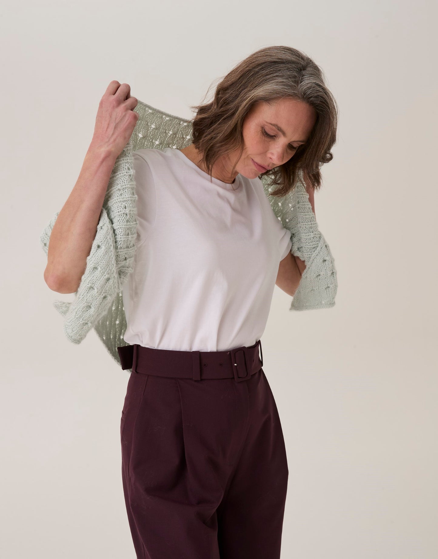 Knitting Pattern 10918 - Climbing Ivy Lace Shawl in Loveful Bio Blend DK