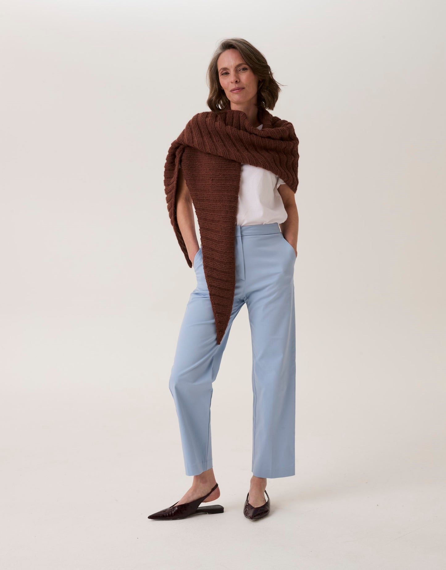 Knitting Pattern 10919 - Clam Shell Ribbed Shawl in Loveful Bio Blend DK