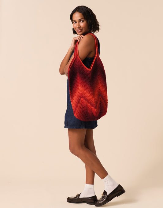 Crochet Pattern 10928 - Chevron Glow Tote Bag in Jewelspun Ombre Aran