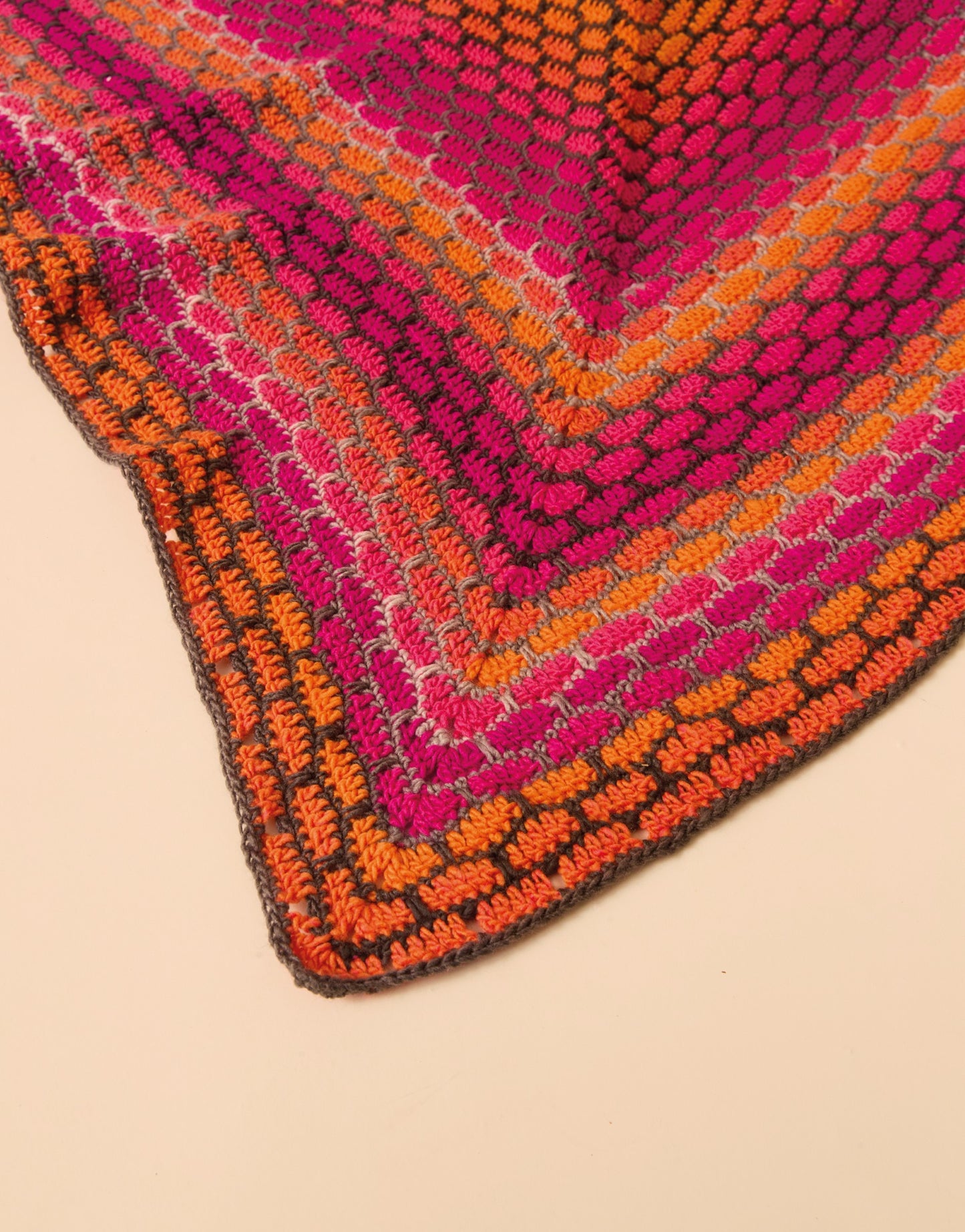 Crochet Pattern 10931 - Spectrum Crochet Blanket in Jewelspun Ombre Aran