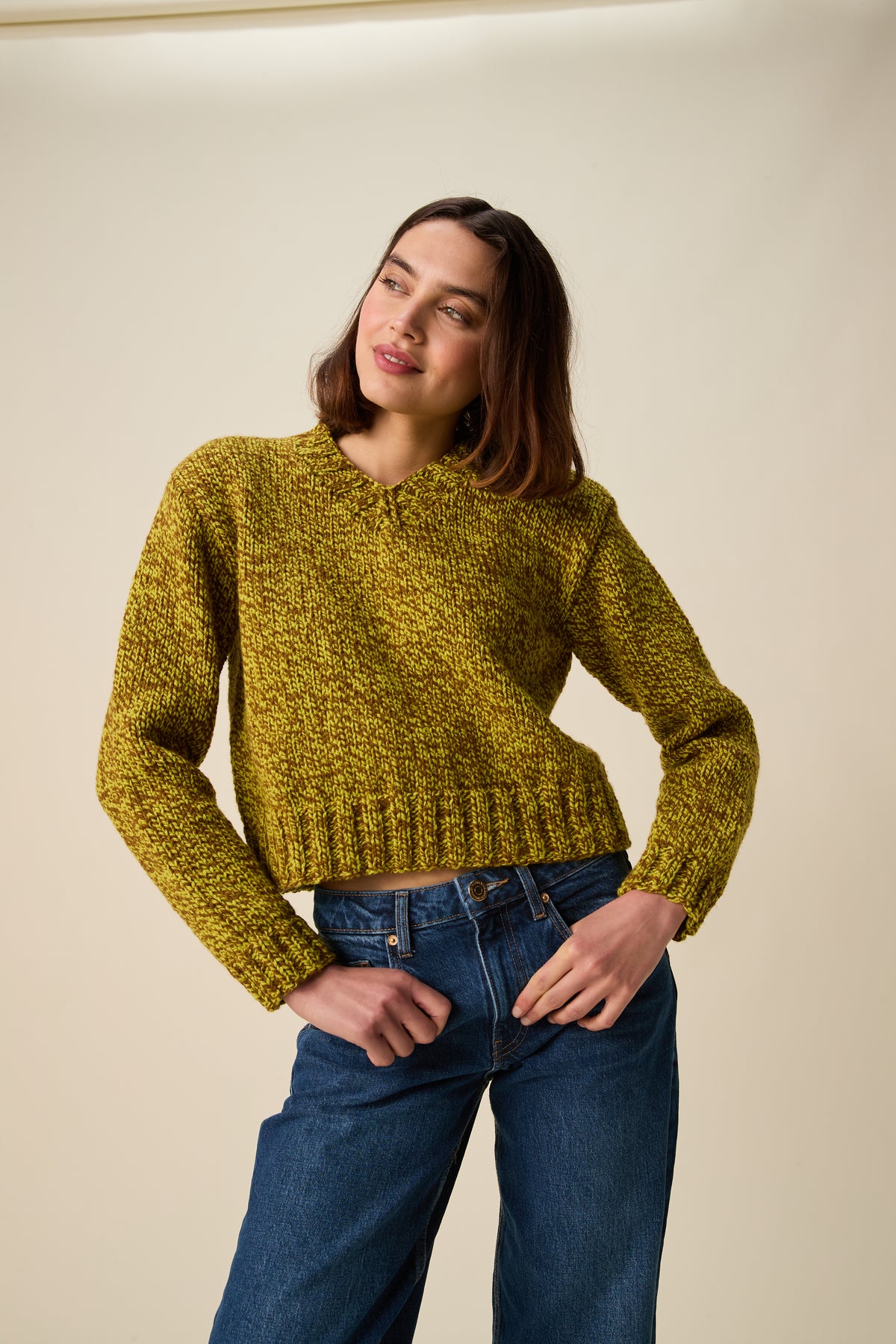 Knitting Pattern 10946 - Twist V Neck Sweater in Bonus Marl Chunky