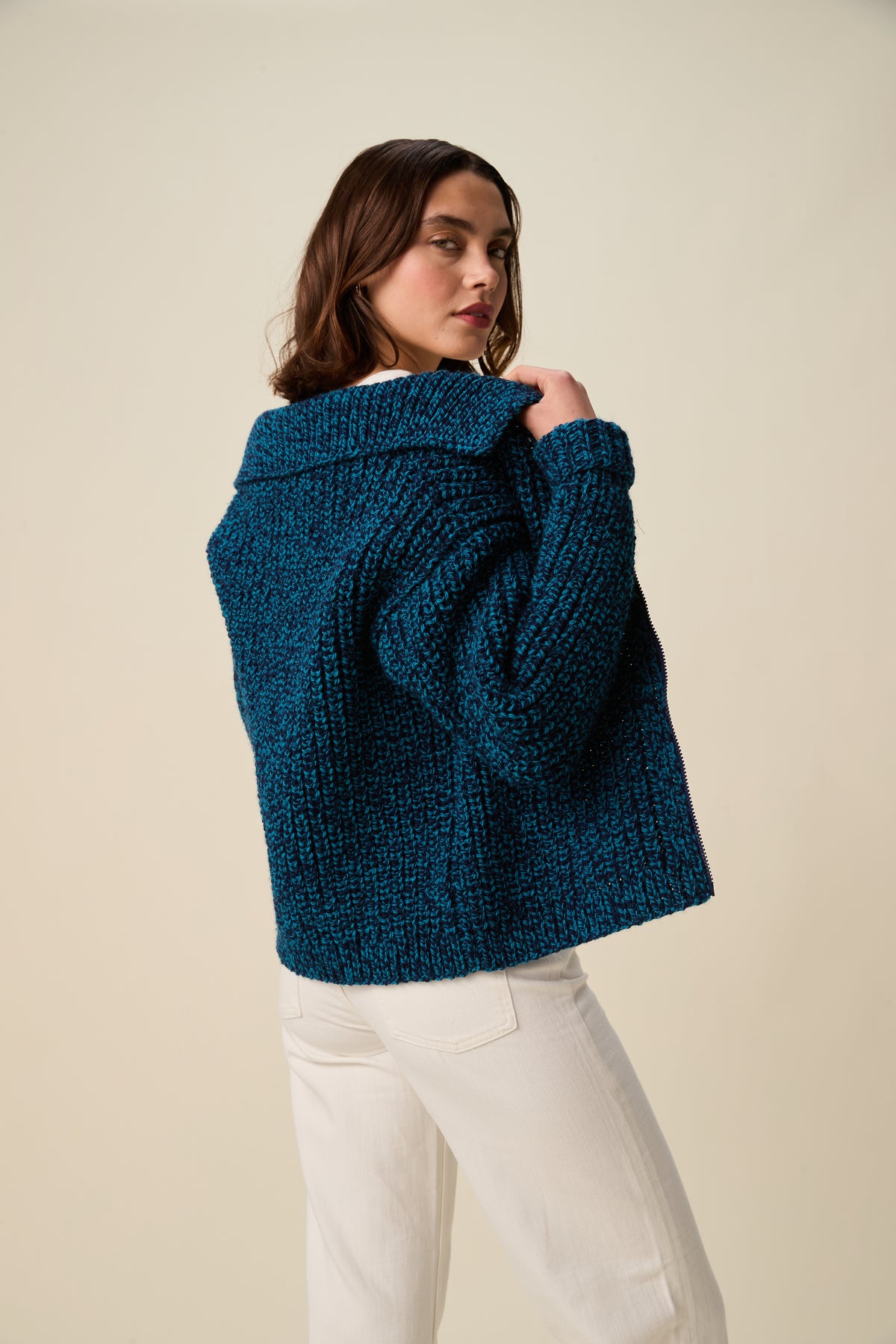 Knitting Pattern 10949 - Embrace Collar Cardigan in Bonus Marl Chunky