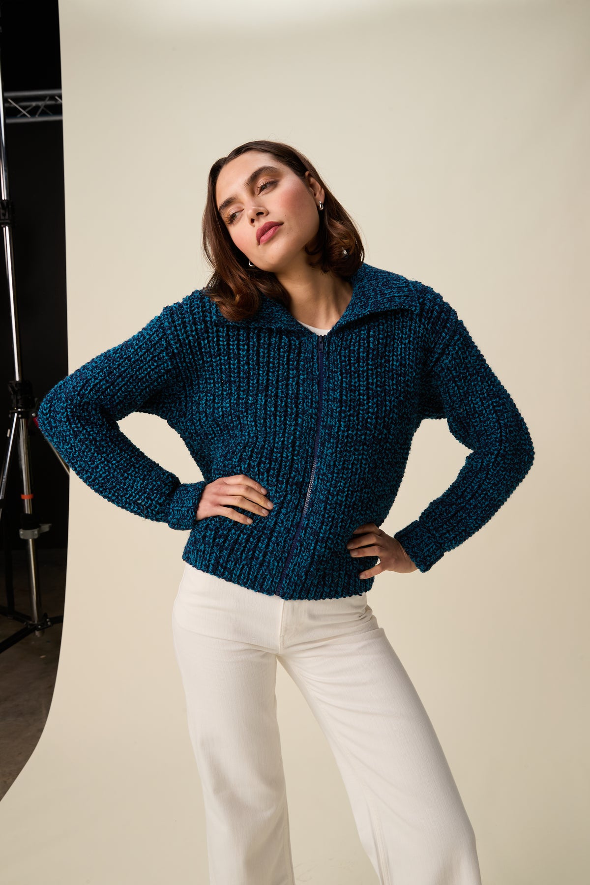 Knitting Pattern 10949 - Embrace Collar Cardigan in Bonus Marl Chunky