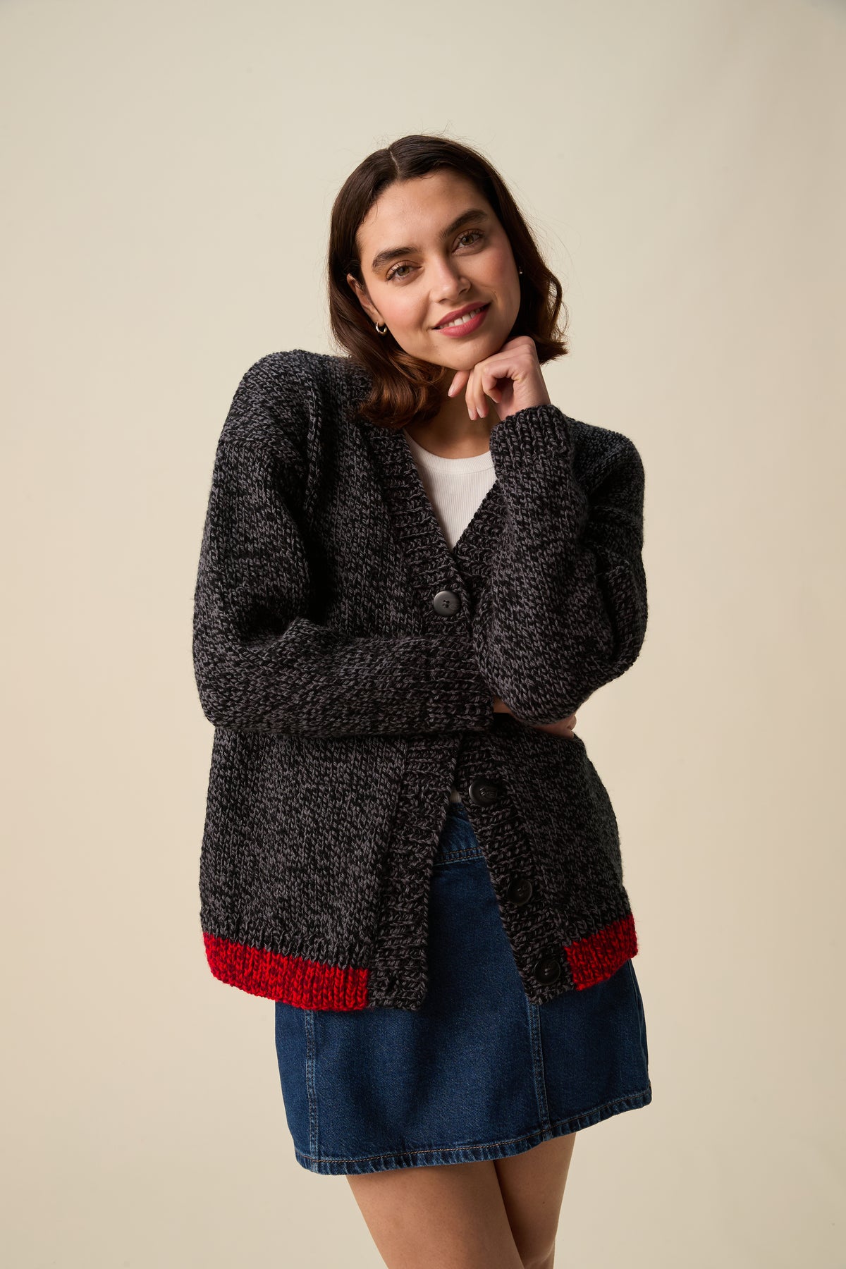 Knitting Pattern 10950 - Swirl V Neck Cardigan in Bonus Marl Chunky