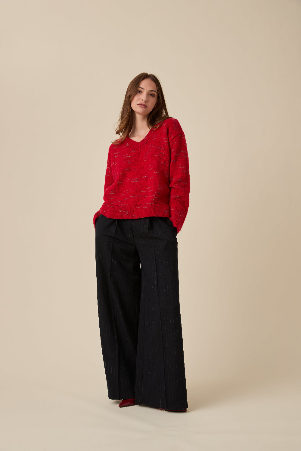 Knitting Pattern 10956 - Firefly V-Neck Sweater in Embers DK