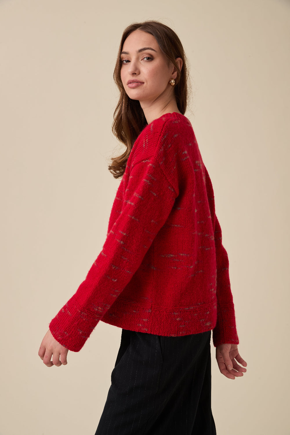 Knitting Pattern 10956 - Firefly V-Neck Sweater in Embers DK