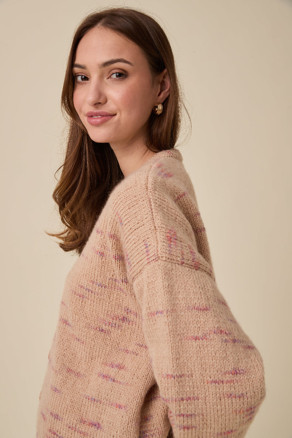 Knitting Pattern 10961 - Flare V-Neck Cardigan in Embers DK