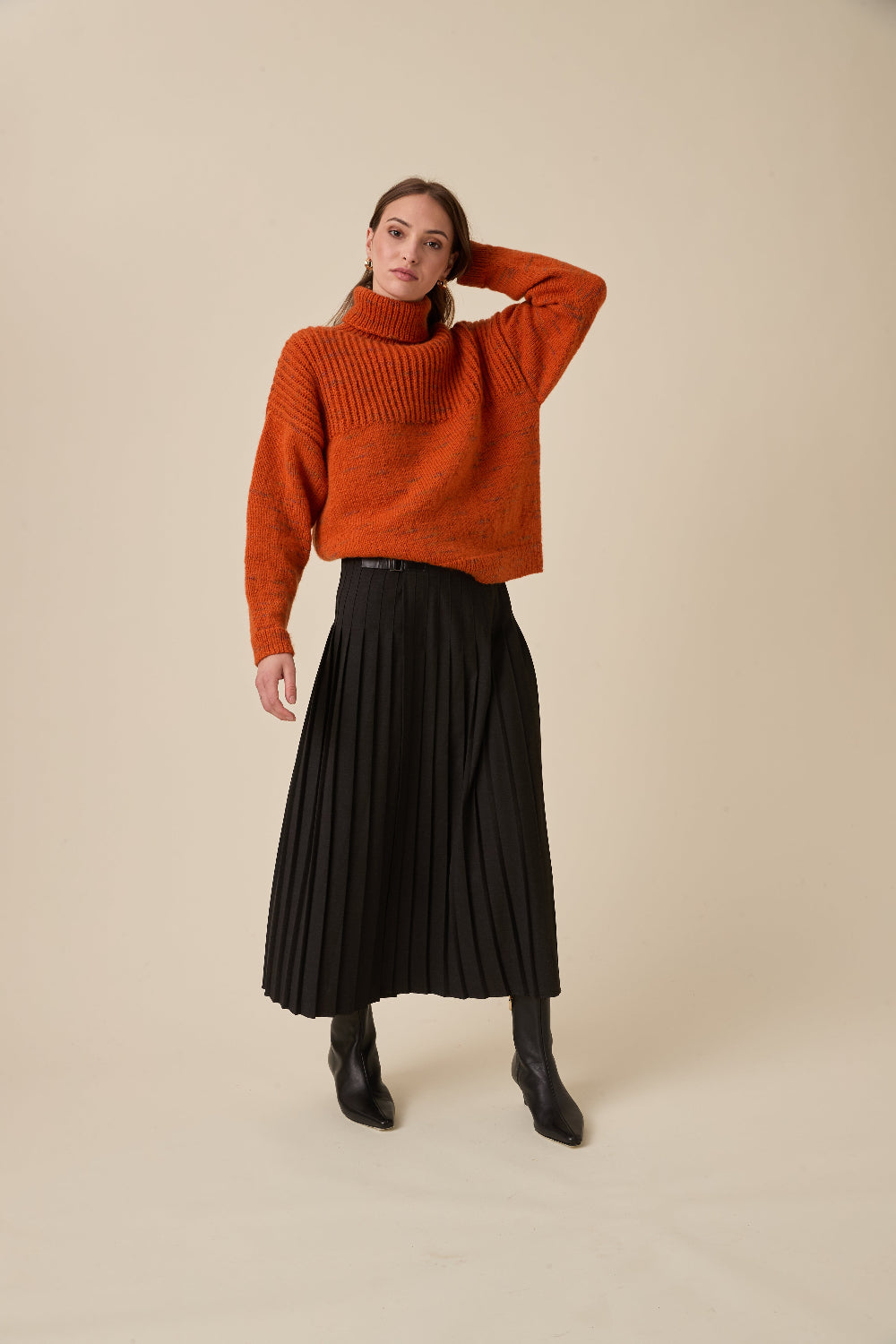 Knitting Pattern 10964 - Comet Roll Neck Sweater in Embers DK