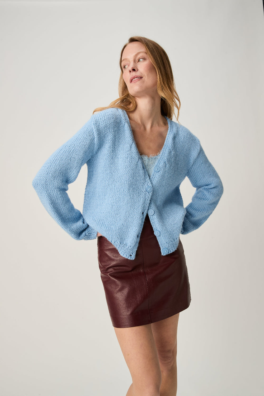 Knitting Pattern 10967 - Stem V-Neck Cardigan in Bio Blend Chunky
