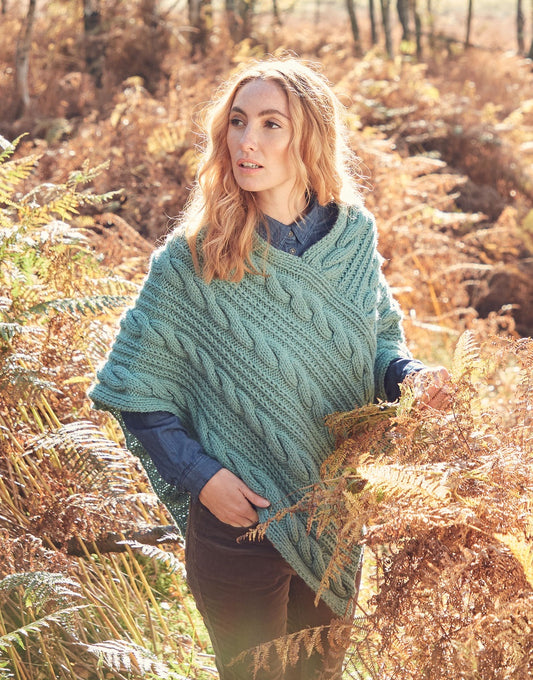Knitting Pattern 8292 - Poncho in Bonus Chunky