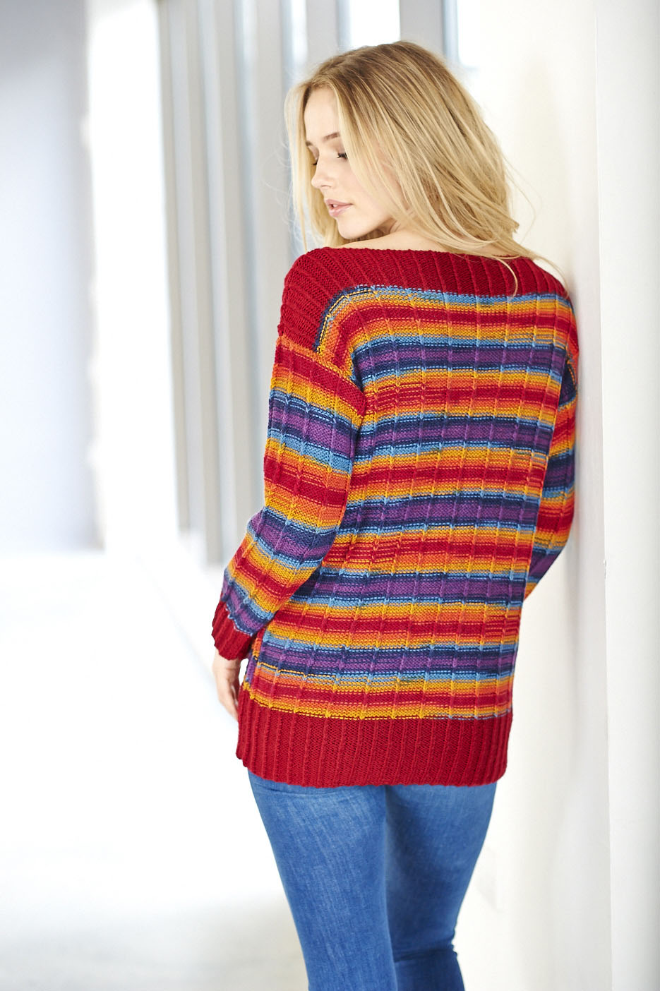 Knitting Pattern 9395 - Sweaters in Wondersoft Merry Go Round DK & Special DK