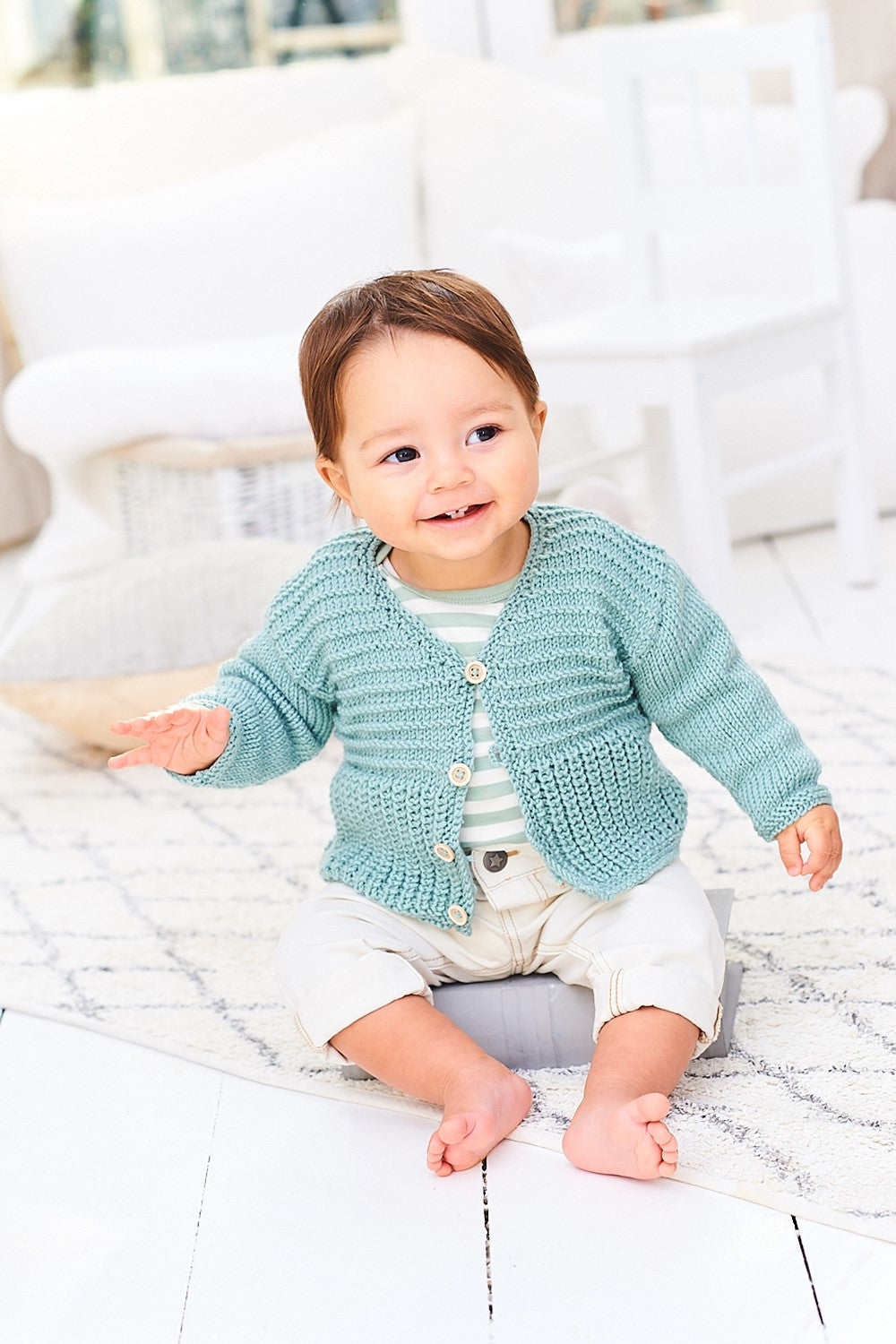 Knitting Pattern 9978 - Cardigans in Bambino DK, Sweet Dreams