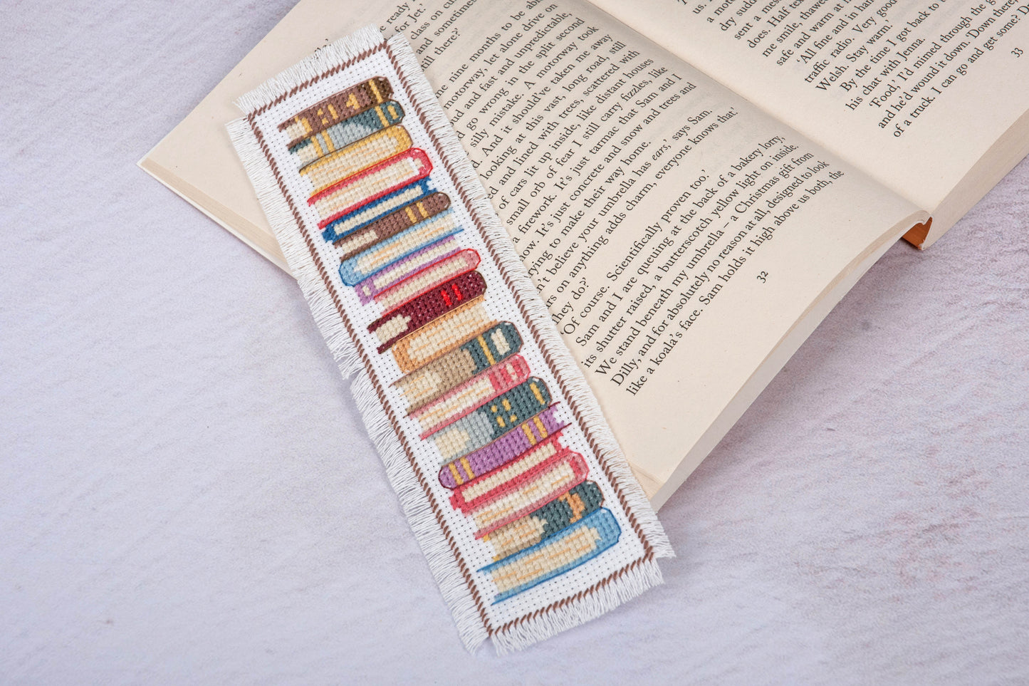 COUNTED CROSS STITCH KIT - Bookmark - BOOKS