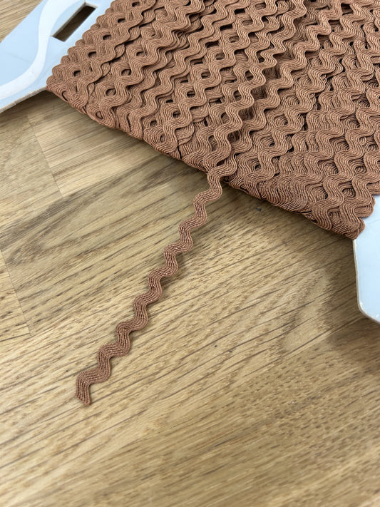 Ric Rac - 10mm - Light brown