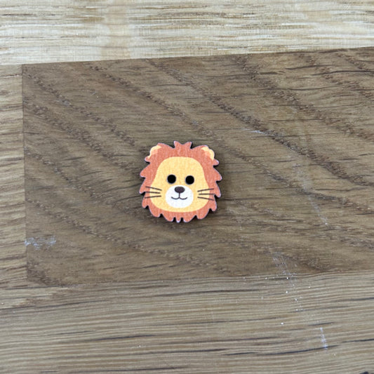 2 Hole Button - 18mm - Wooden - Lion