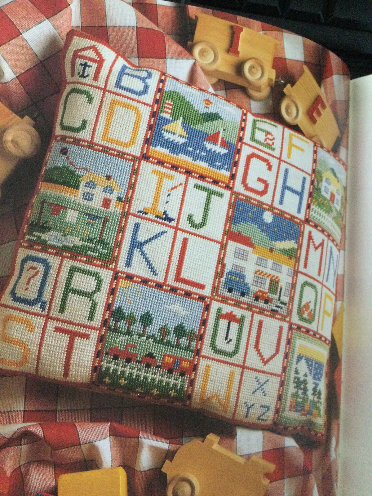 Picture it in Needlepoint By Judy Clayton & Deborah Dow - Hardback
