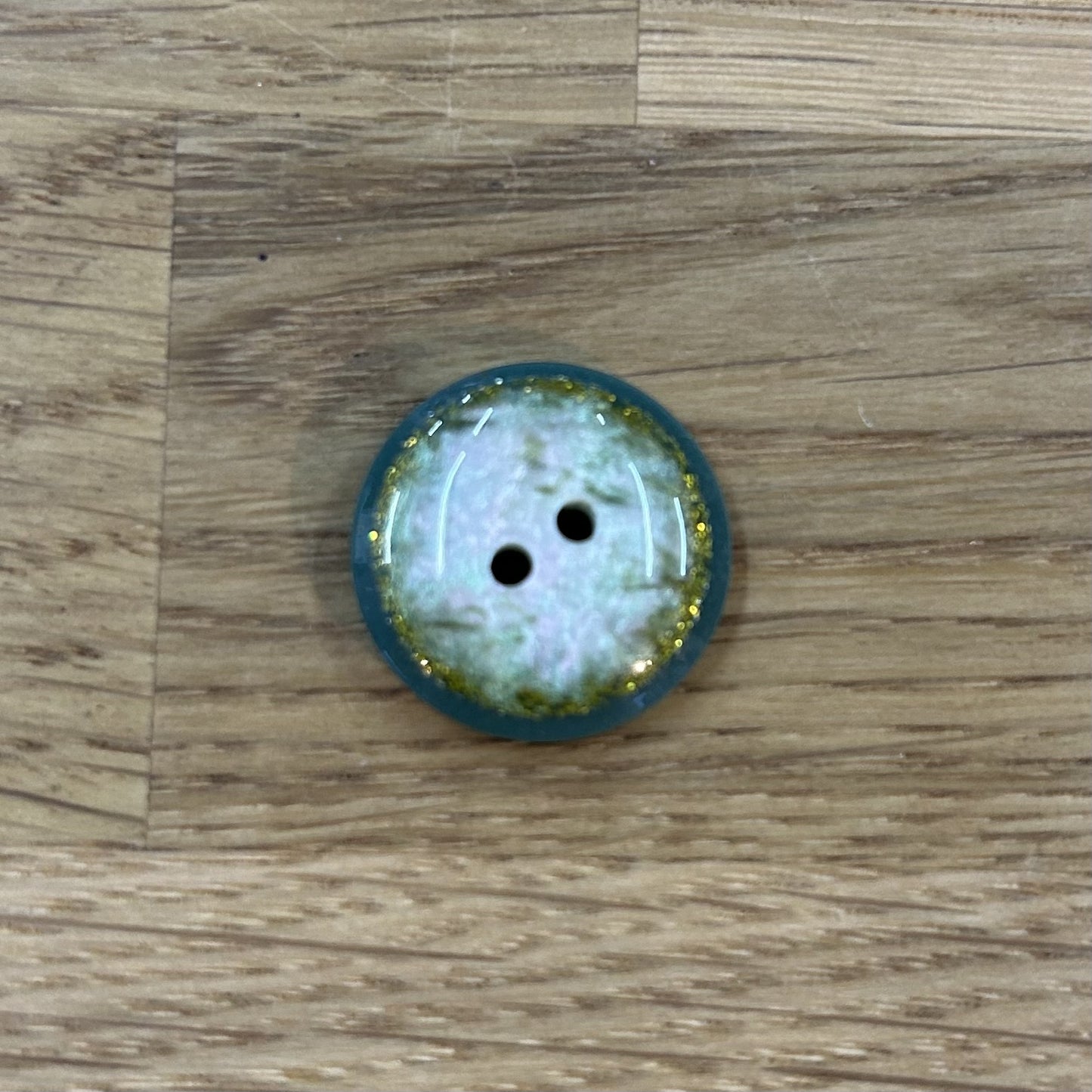 2 Hole Button - 22mm - Marble Shimmer - Green