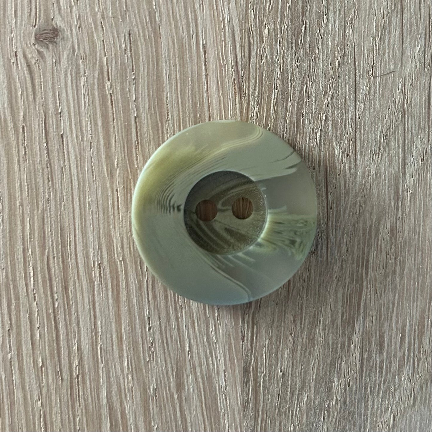 2 Hole Button - 25mm - Khaki