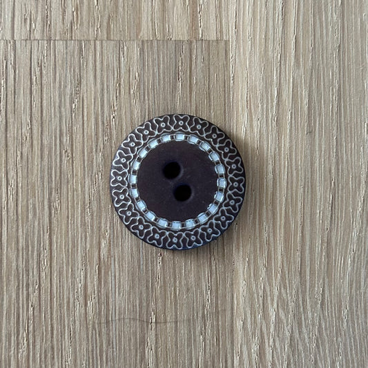 2 Hole Button - 23mm - Brown