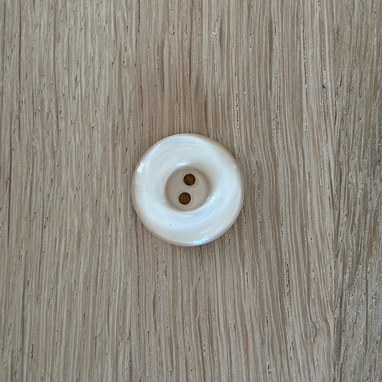 2 Hole Button - 20mm - Light Beige