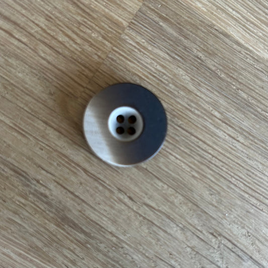 4 Hole Button - 23mm - Shaded Brown/Beige