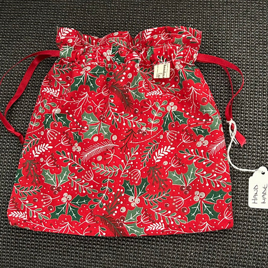 Hand Made - Drawstring Christmas Gift Bag - Holly & Mistletoe