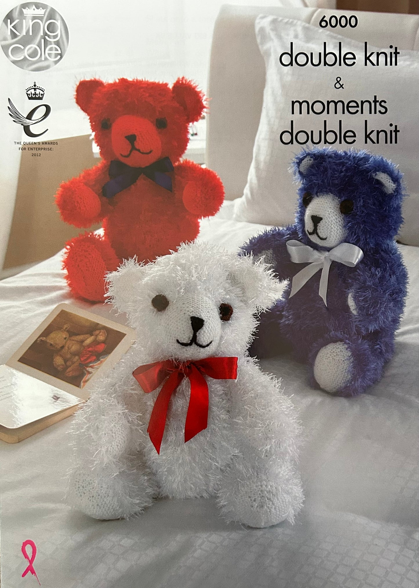 Knitting Pattern 6000 - Three Bears in Moments DK & DK