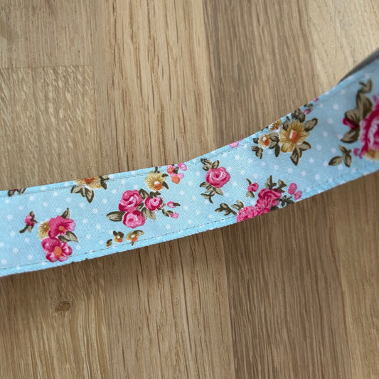Wired Edge Floral Ribbon 25mm - Vintage Flower Dot - Light Blue Col 25