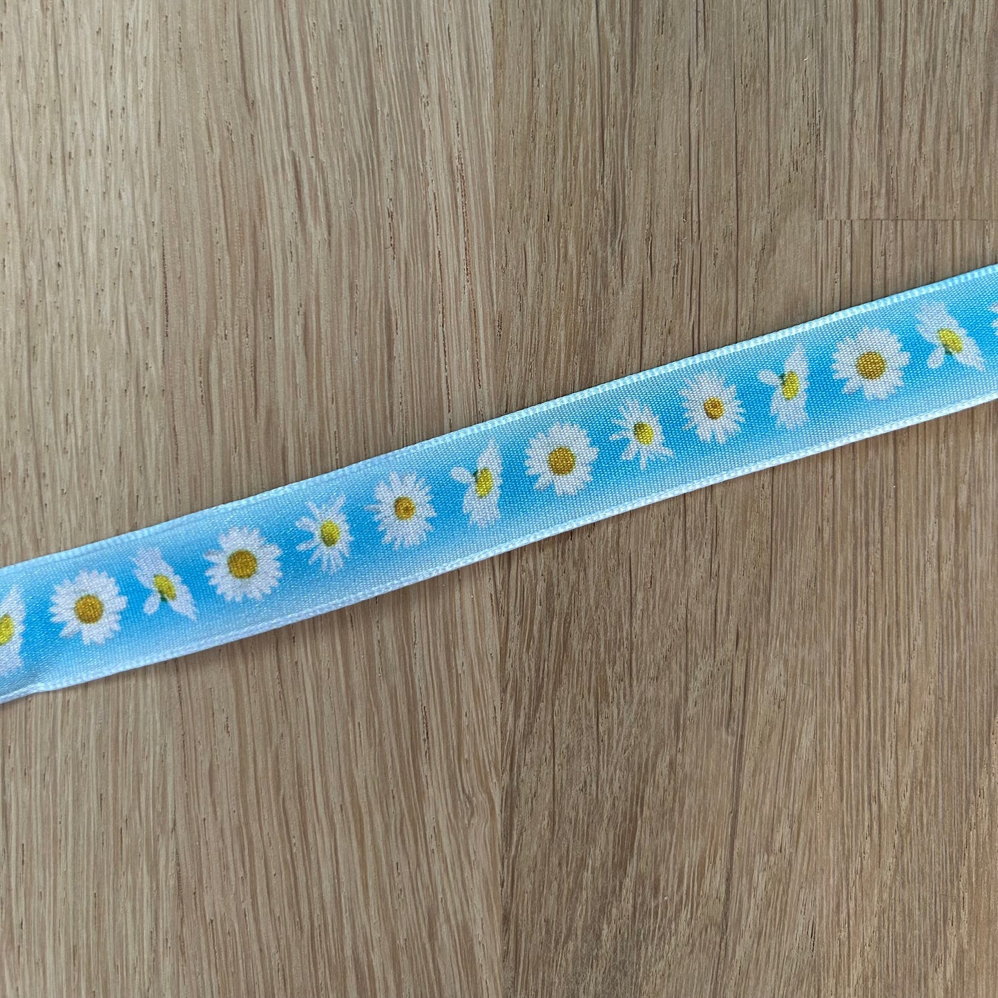 Wired Edge Floral Ribbon 16mm - Breezy Daisy - Blue Col 1503