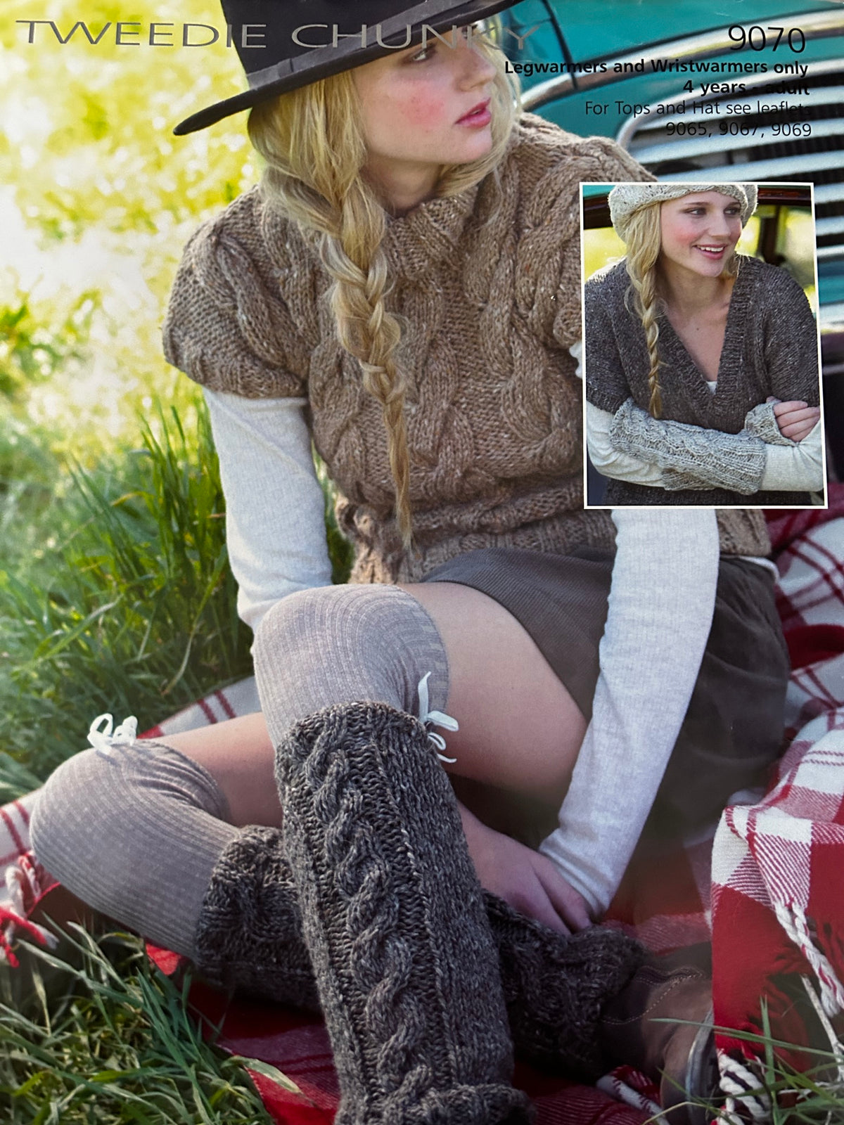 Knitting Pattern 9070 - Legwarmers & Wristwarmers in Chunky