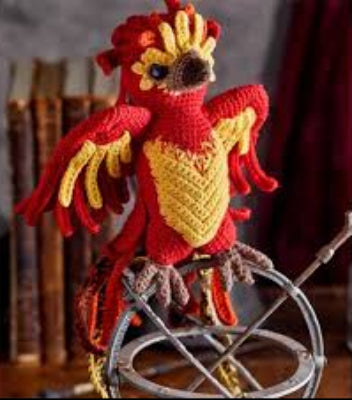 HARRY POTTER - Crochet Wizardry - The Official Crochet Pattern Book