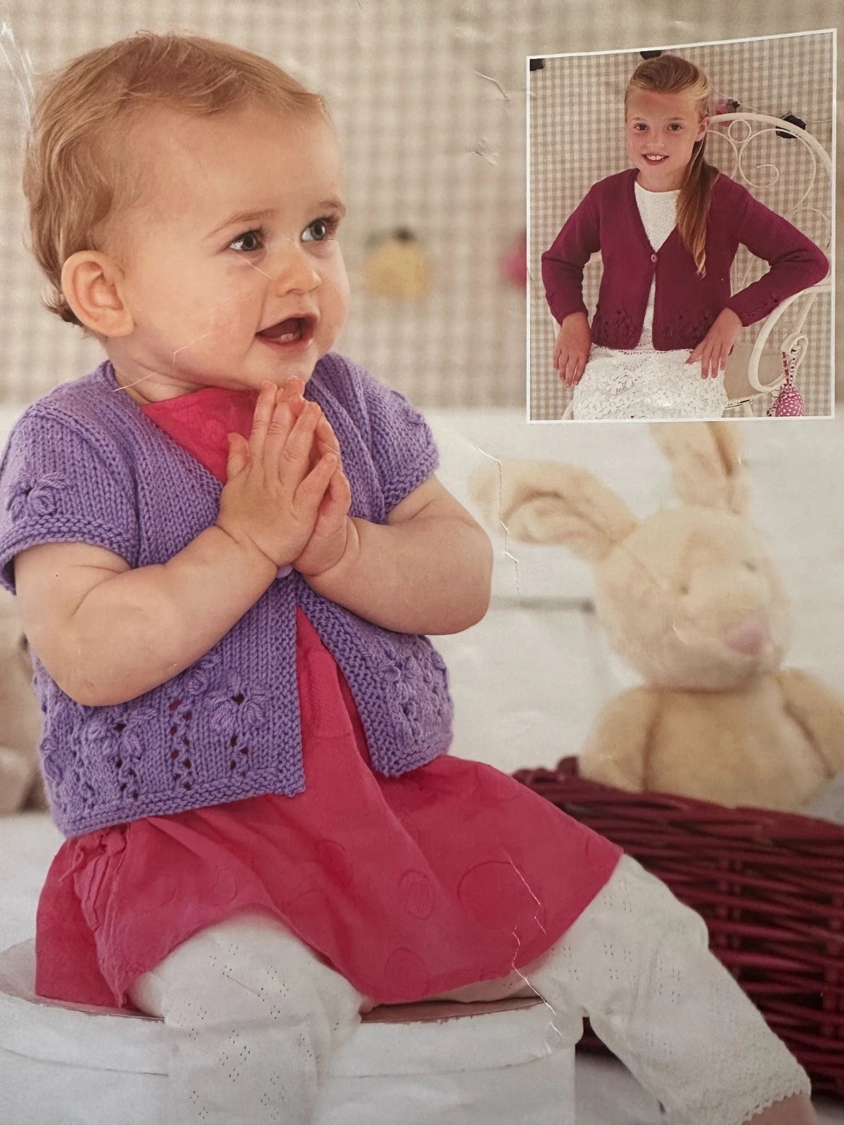 Knitting Pattern 4654 - Cardigans in Snuggly DK
