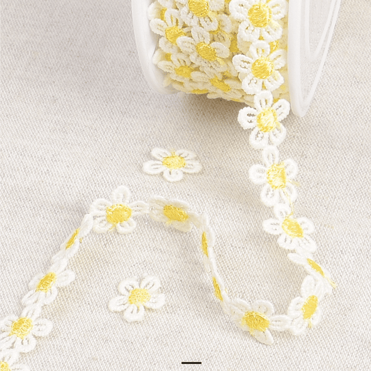 Daisy Guipure Trim - 25mm - Yellow/White
