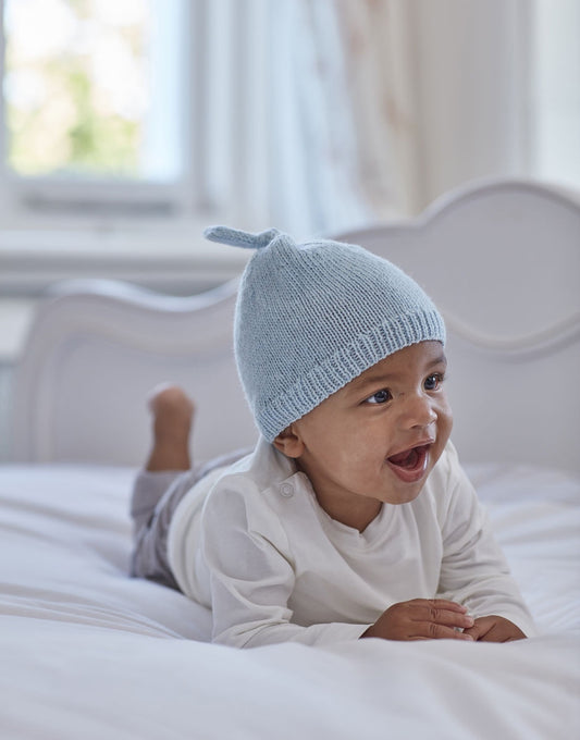 Knitting Pattern 5262 - BABY HATS IN SNUGGLY 100% MERINO
