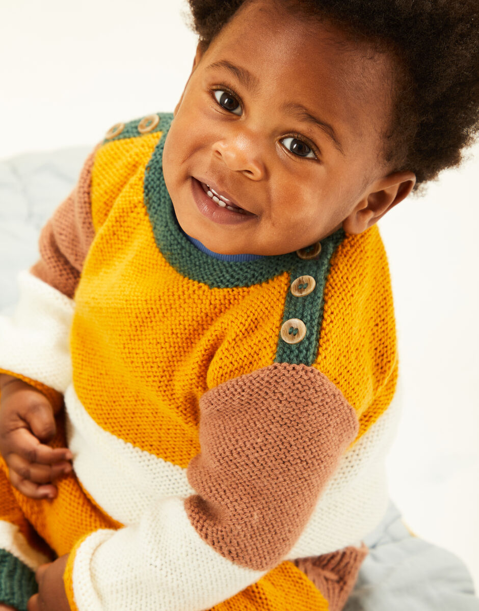 Knitting Pattern 5491 - BABY COLOUR BLOCK TOP AND TROUSERS IN SNUGGLY DK