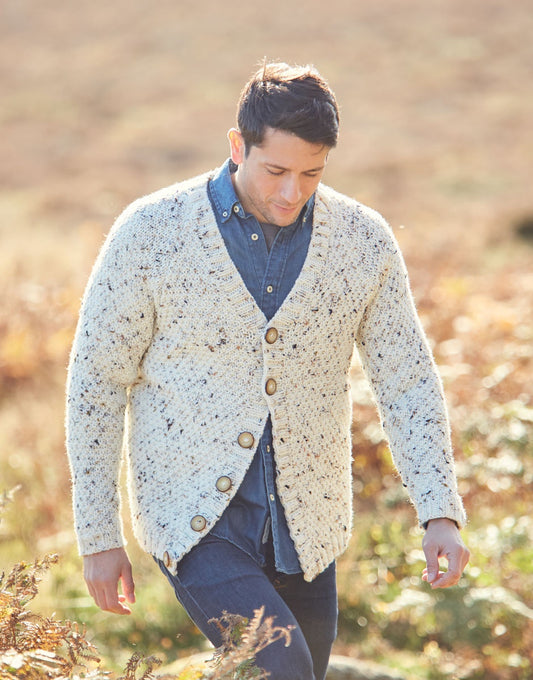 Knitting Pattern 8294 - MAN'S CARDIGAN IN BONUS CHUNKY