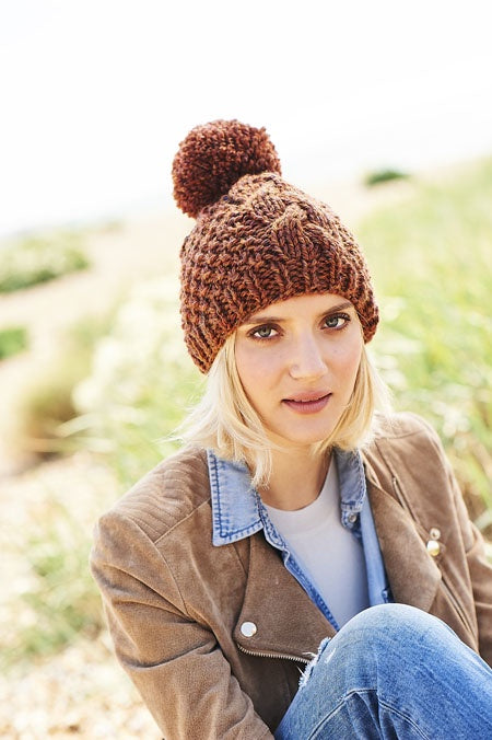 Knitting Pattern 9733 - Hats in Life Super Chunky