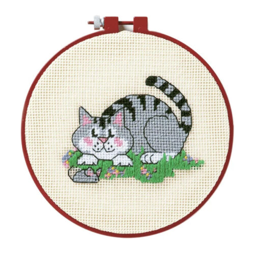 TAPESTRY/NEEDLEPOINT KIT WITH HOOP - CAT & MOUSE